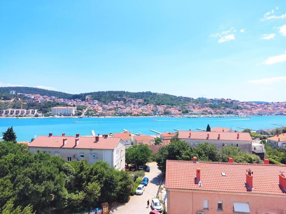 Bird View Apartment Carlissima Trogir Exterior foto